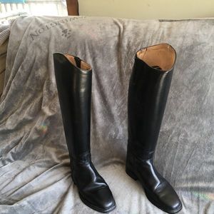 women's Ariat riding boots